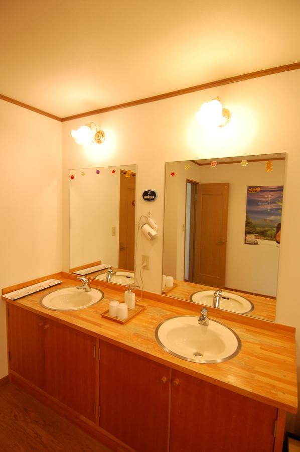 Guest House Chaconne קארויזאווה מראה חיצוני תמונה